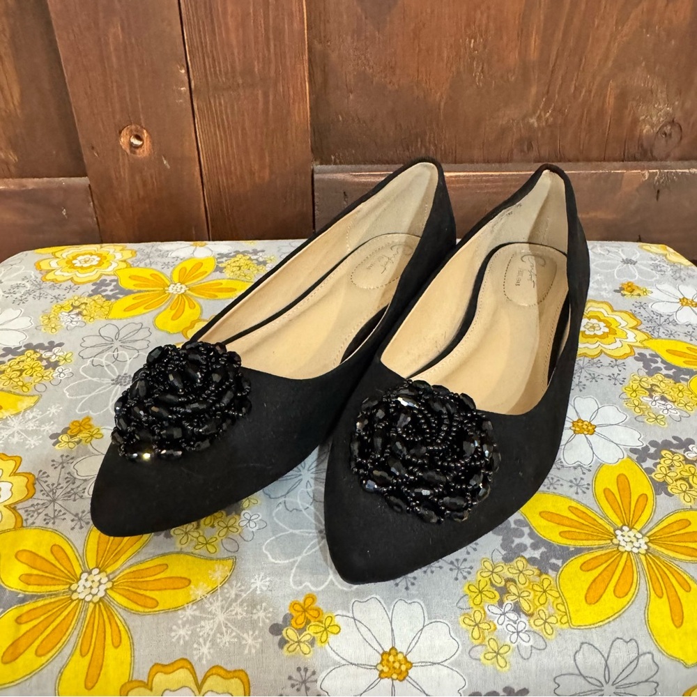 comfort plus by Predictions Black Beaded Pointed-Toe Flats